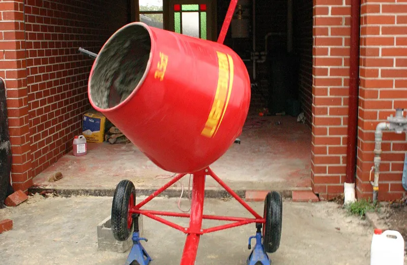 Portable drum concrete mixer